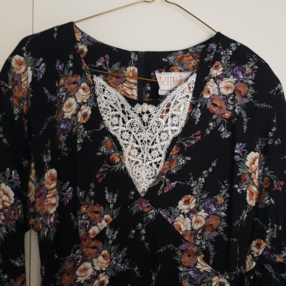 Dress - Picture 2 of 3